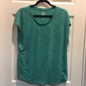 Brisas workout shirt - size L NWOT